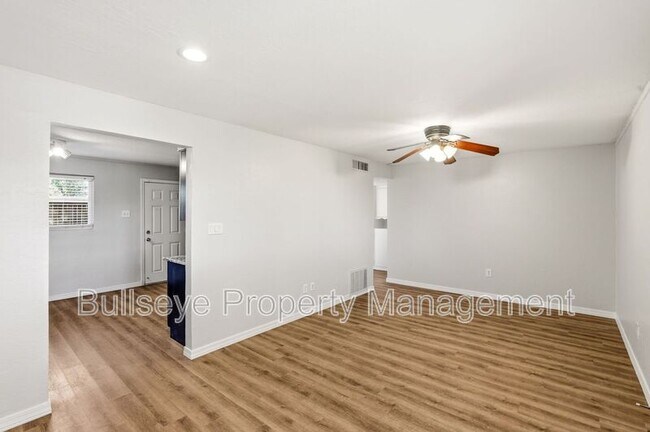 Foto del edificio - 3308 N 66th St