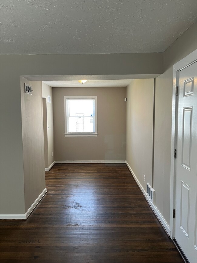 Photo - 2774 Iverson St Apartment