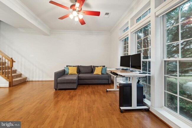 Photo - 5722 Callcott Way Apartment