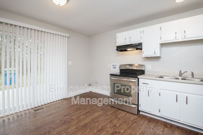Building Photo - 5442 Lofino Ct