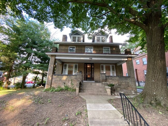 Building Photo - 1975 Indianola Ave
