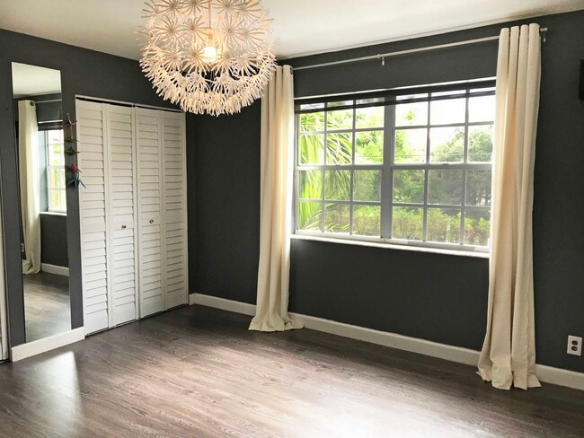 Building Photo - 8621 SW 5th St