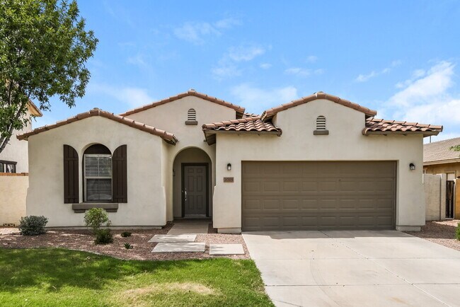 Building Photo - 3705 E Jaguar Ave
