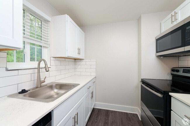 Interior Photo - Valley Brook Townhomes