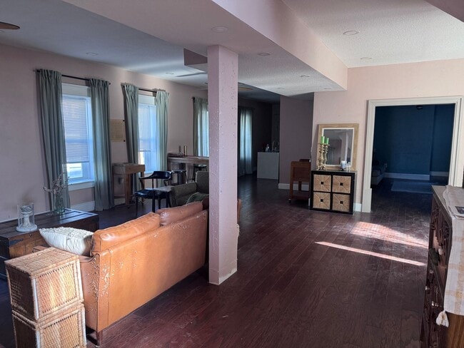 Building Photo - Private Room for Rent – $750/Month | All Utilities Included