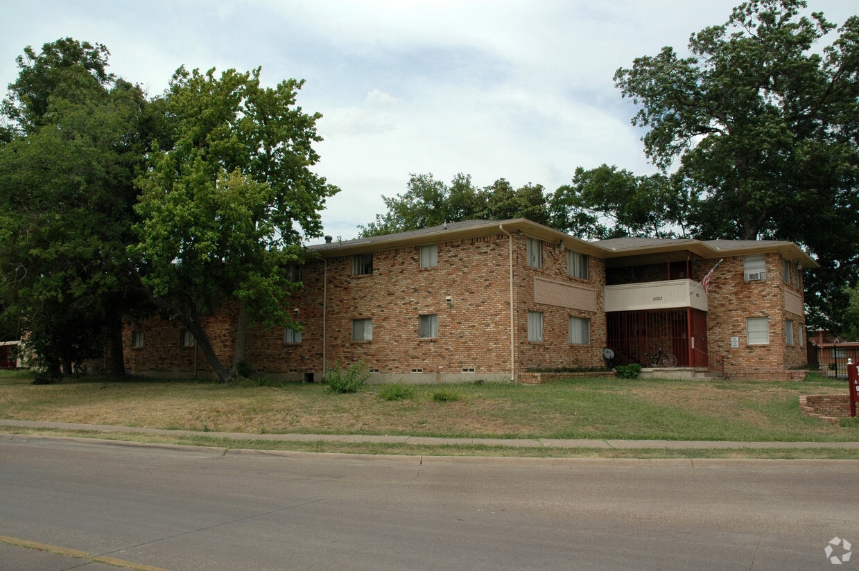 Building Photo - Evita Apartments