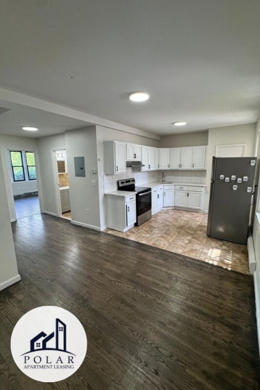 Foto principal - 150 S Harrison St