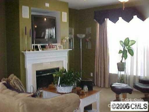 Building Photo - 5924 Colonial Garden Dr