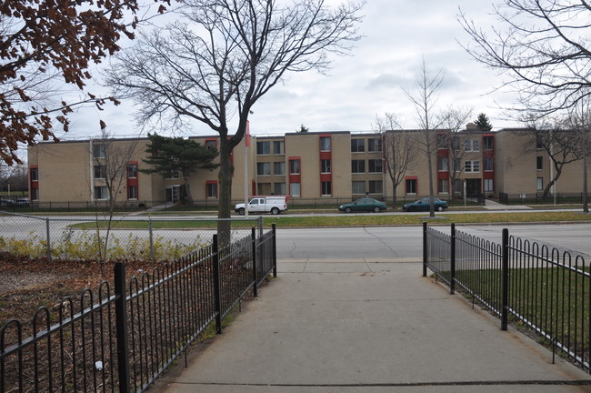 Building Photo - Highland Park Apartments