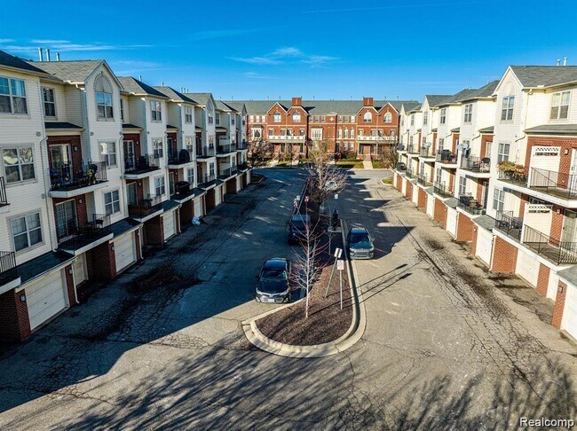 Foto del edificio - 3289 Newbury Pl