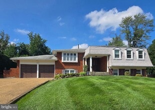 Building Photo - 1208 Forestwood Dr