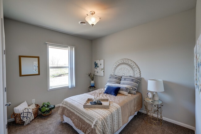Building Photo - 624 McKay Way