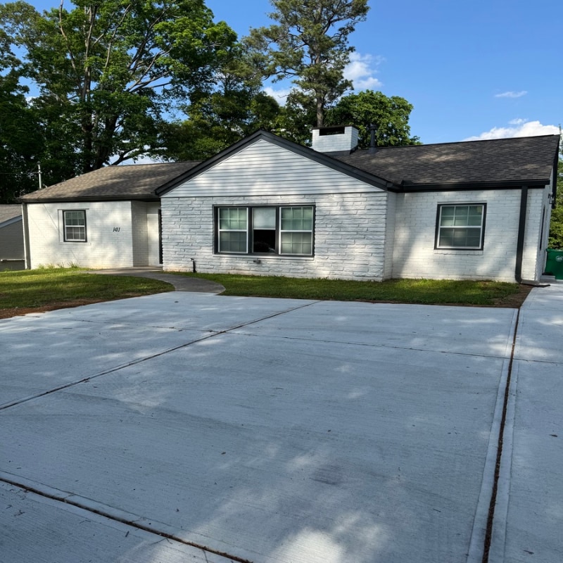 Primary Photo - 1411 Clairmont Rd