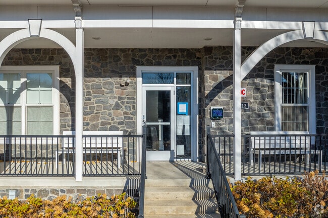 Entrance - 4213 Chester Avenue — Modern Living in the Heart of University City
