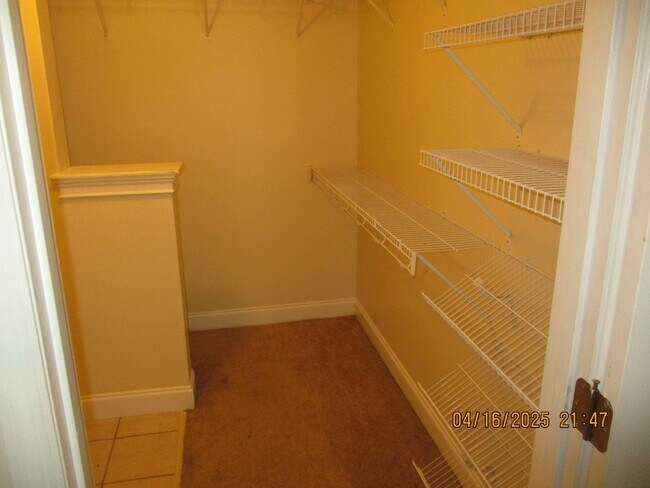 Foto del edificio - 2715 Mclain Ln