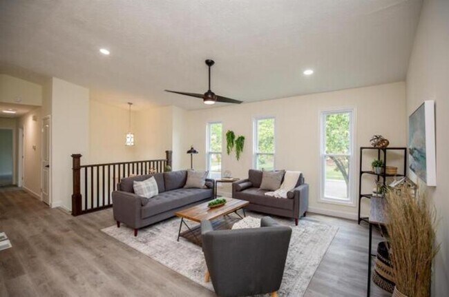 Foto del edificio - 810 Clearfield Ln