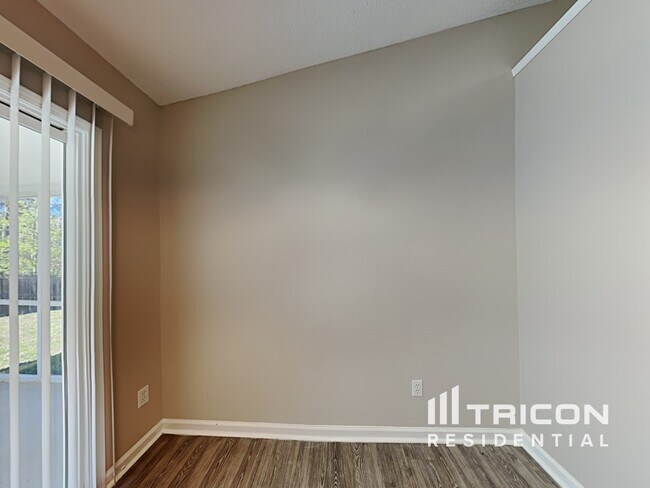 Building Photo - 205 Spring Frost Dr