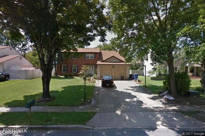 Primary Photo - 32 Westbury Dr