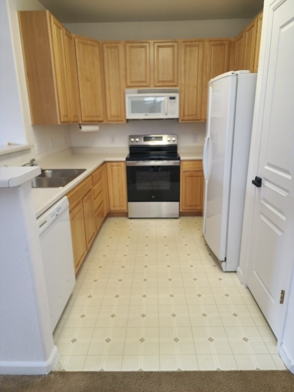 Building Photo - 10427 W Hampden Ave