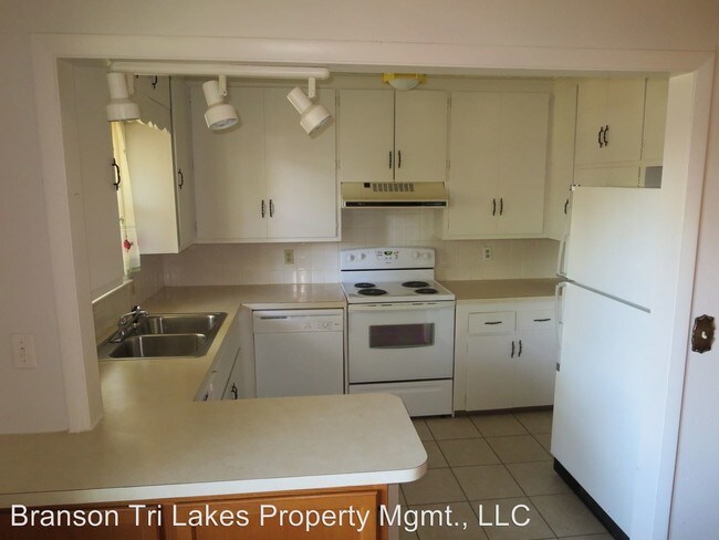 Building Photo - 2 br, 1.5 bath House - 908 S. Sunshine St.