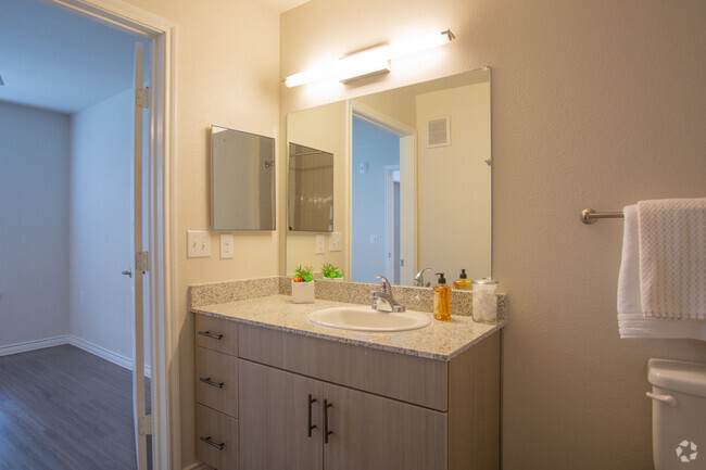 1HAB, 1BA - 684 ft² - Canova Palms 55+ Living