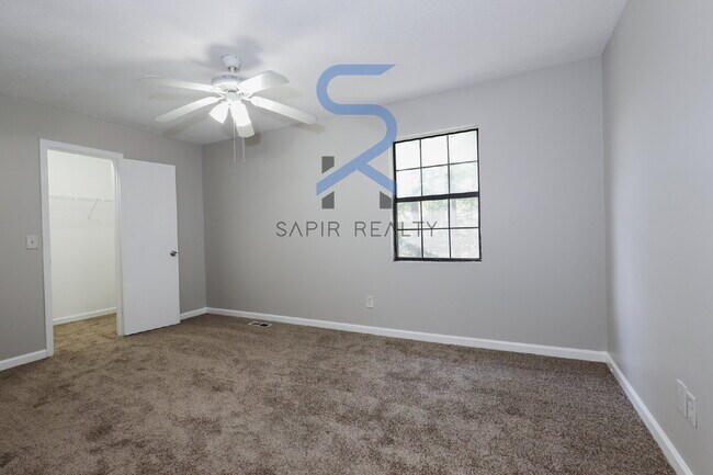 Foto del edificio - Move in before October 31st and get $100 O...