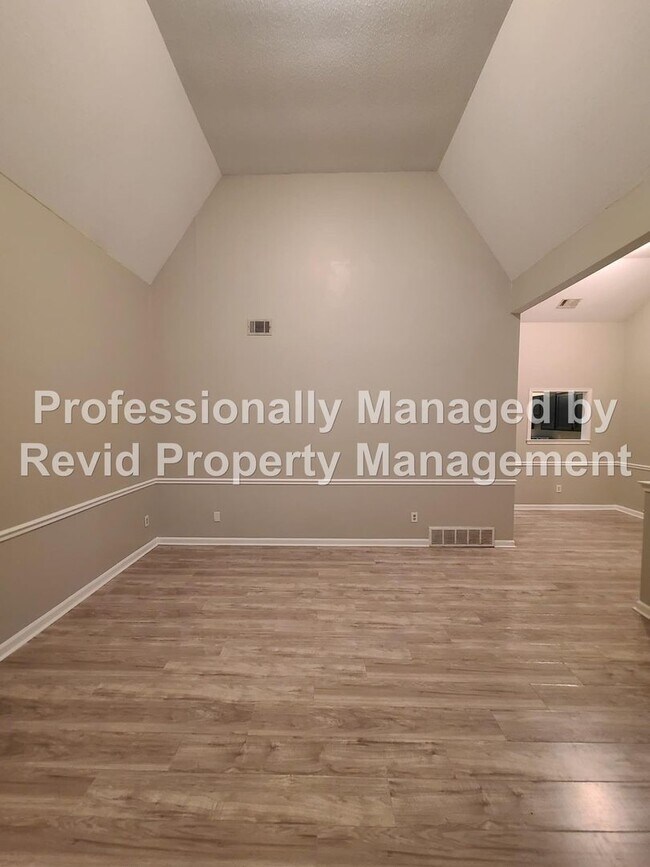 Foto del edificio - 4203 Tunbridge Pl
