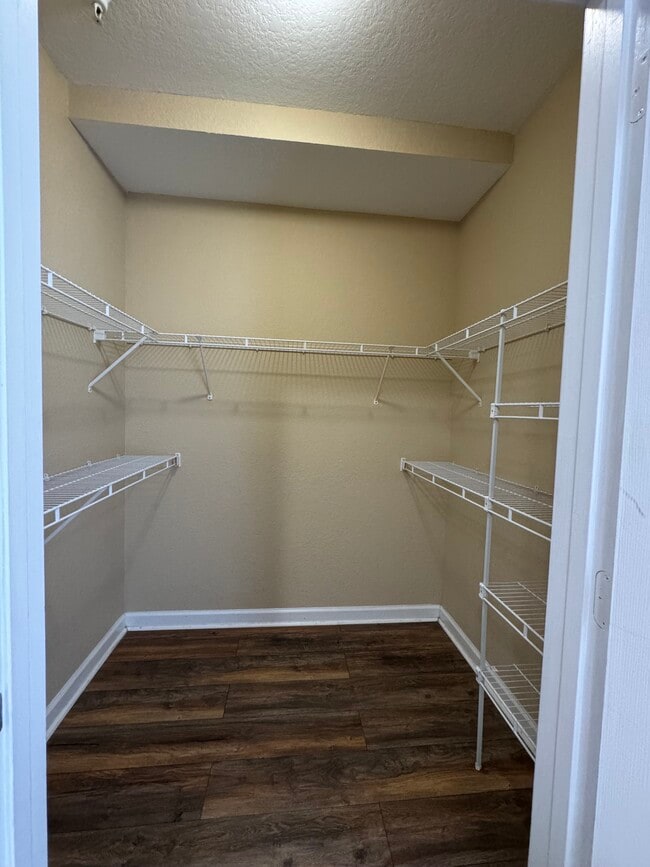 Foto del edificio - 1371 Tuscan Terrace