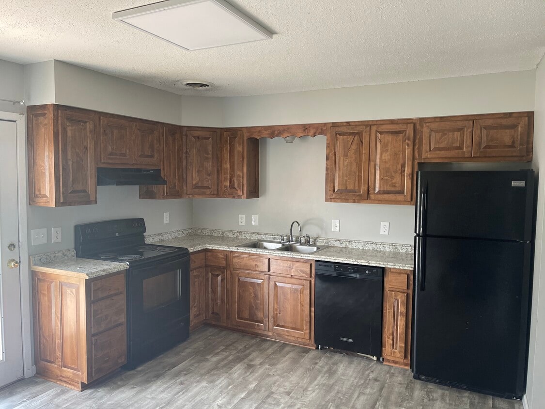 418 E Northtown Rd Unit 1, Kirksville, MO 63501 Apartments in