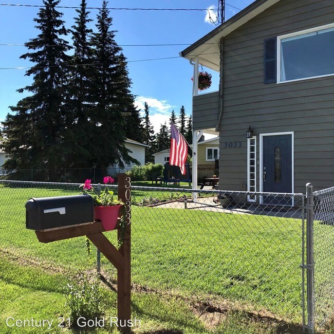 Building Photo - 3 br, 2 bath House - 3033 Riverview Drive