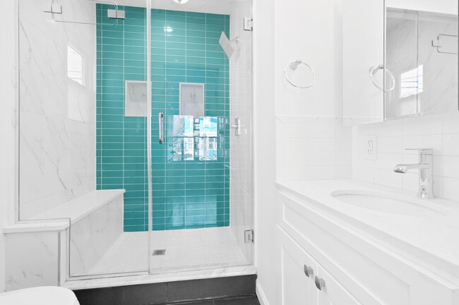 Building Photo - 43 Howe Ave