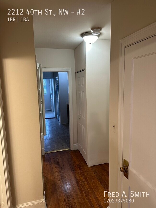 Foto del edificio - 2212 40th St NW
