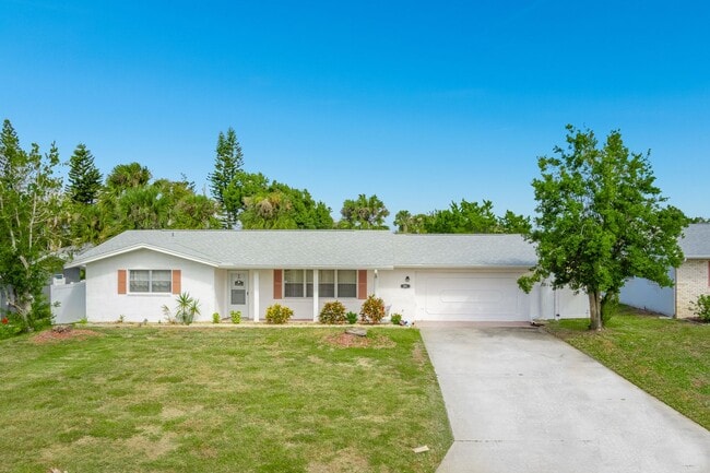 Photo - Welcome to your Perfect Beachside Retreat! House