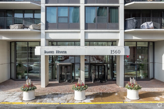 Entrance - The James House