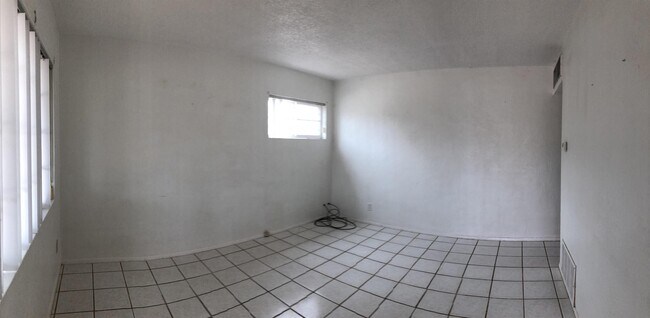 Building Photo - 8640 Mt Whitney Dr