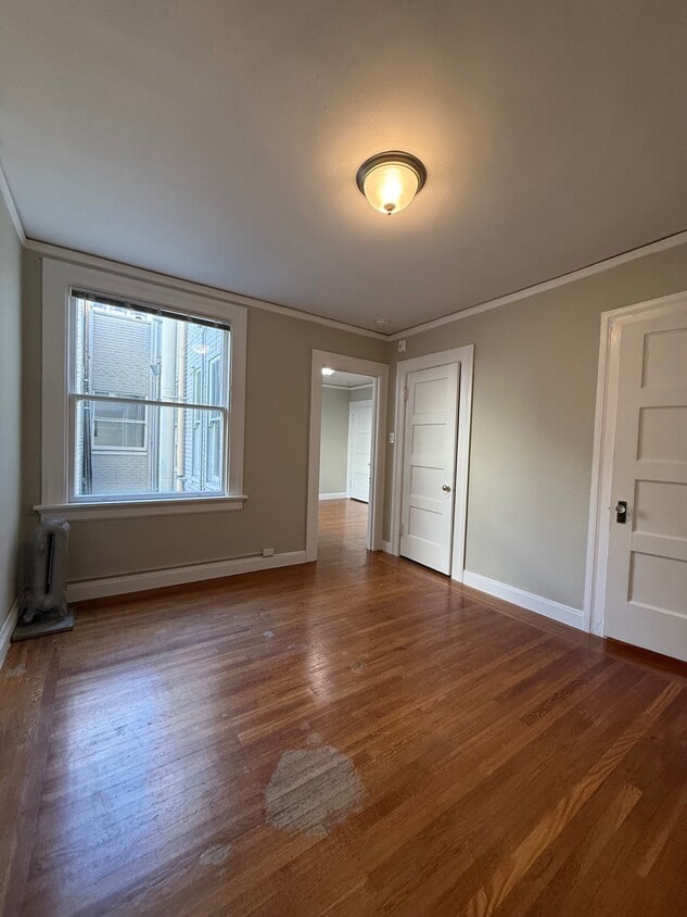 Primary Photo - 694 Bush St