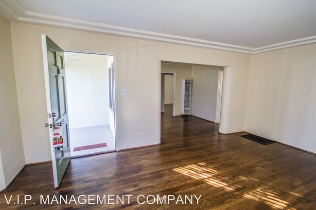 Building Photo - 3 br, 1 bath House - 432 Evergreen Dr