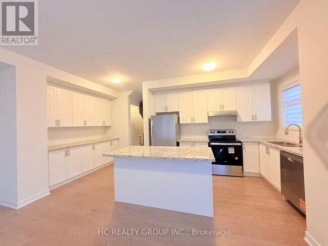 Building Photo - 27 Harvey Bunker Cres