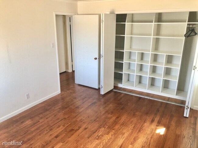 Building Photo - 2 br, 1 bath Condo - 1615 Marina Ct H Unit H
