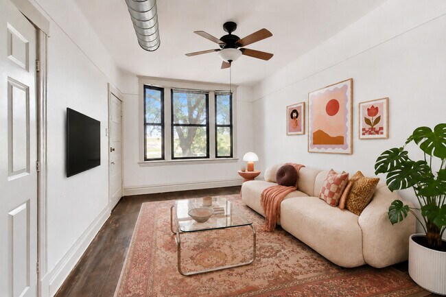 Foto del edificio - 1532 N Greenview Ave