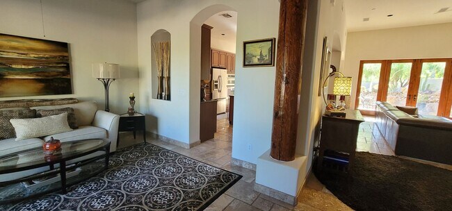 Building Photo - FURNISHED Single Family Home- RATE DISPLAY...