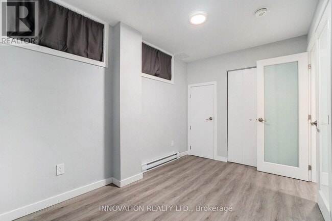 Photo du bâtiment - 1675 Baseline Rd