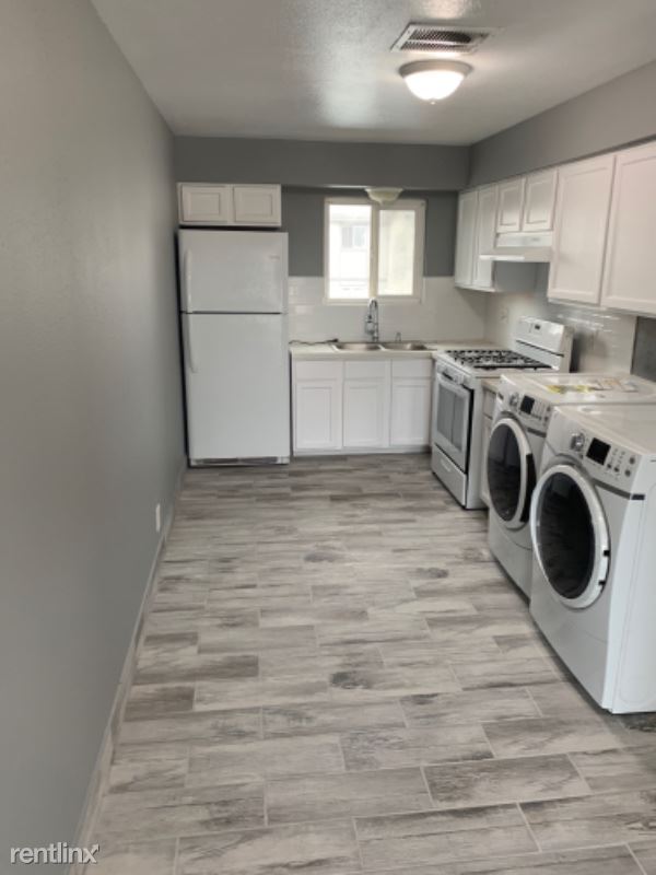 Building Photo - 5 E Saginaw Way