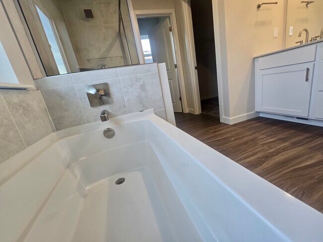 Foto del edificio - 8723 126th St Ct E