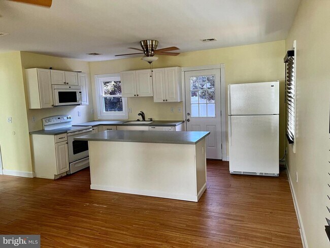 Foto del edificio - 646 E Cape May Ave