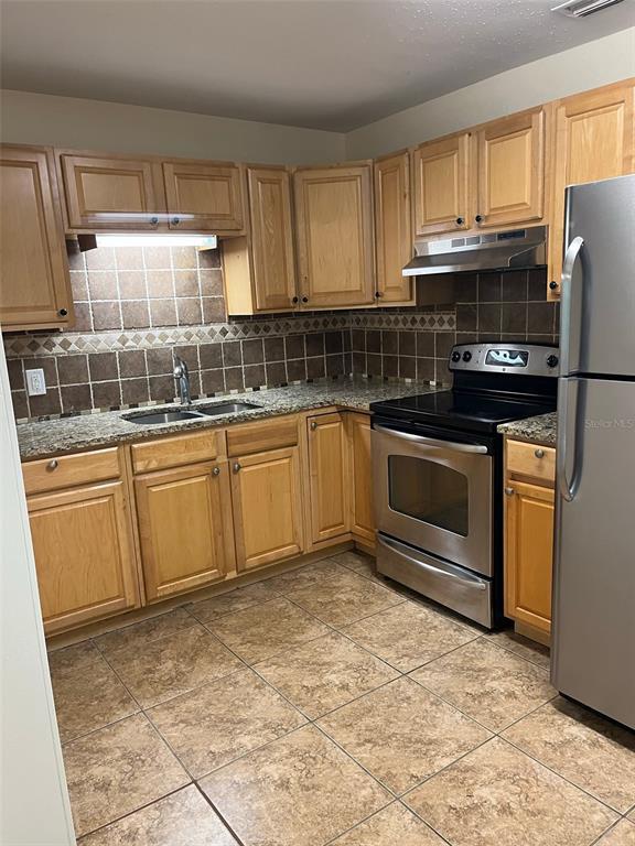 Foto del edificio - 122 NE 37th Terrace