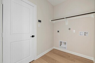 Building Photo - 13920 Starboard Reach Dr