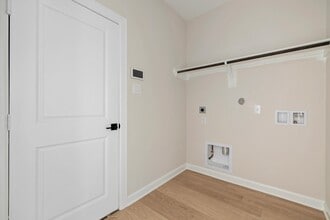 Building Photo - 3026 Banyan Dr