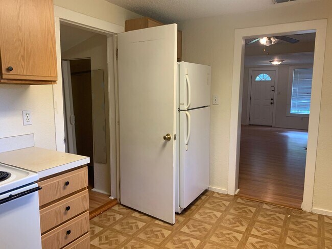 Foto del edificio - Charming 1/1 Home in St. Cloud