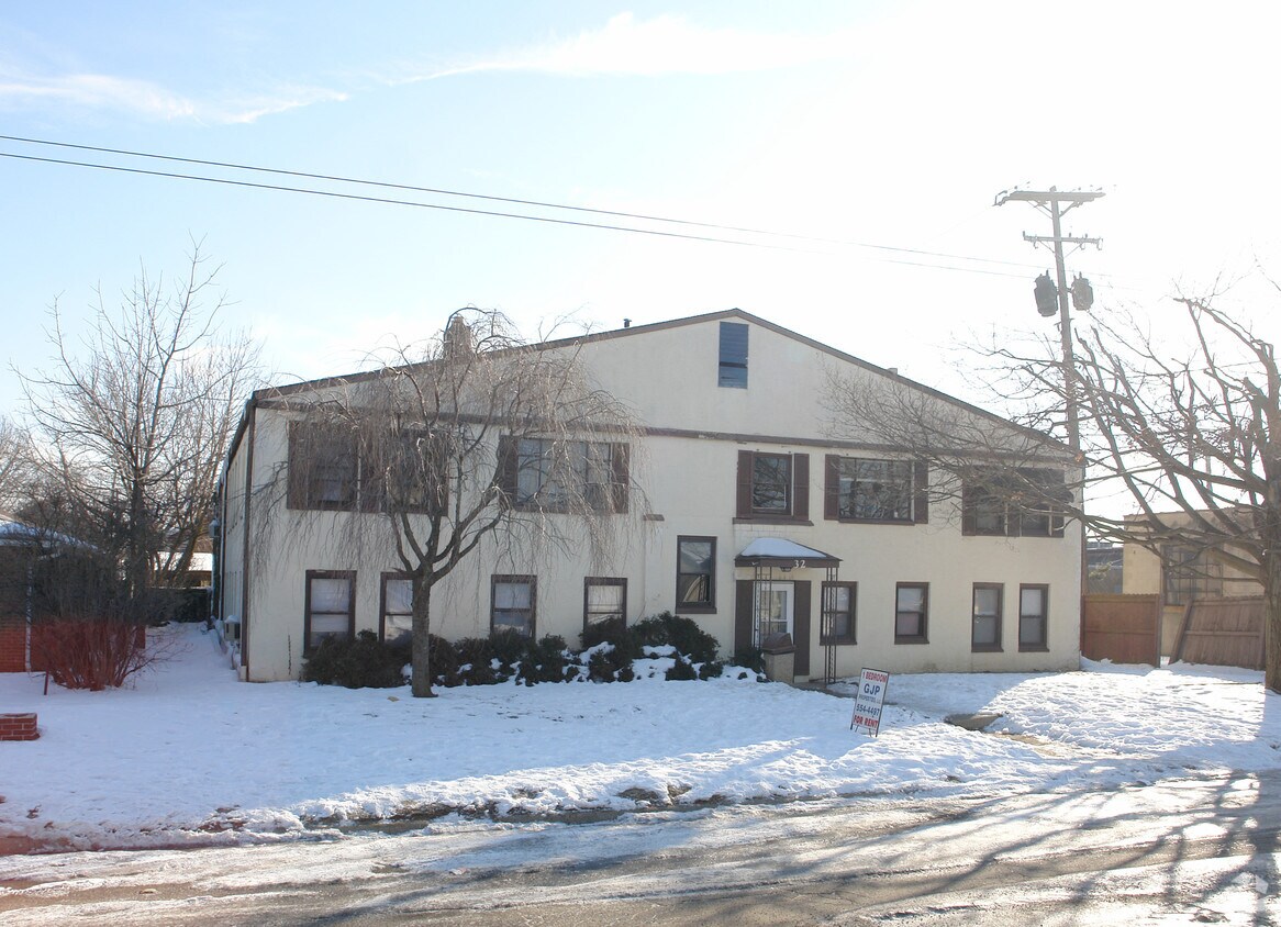 Building Photo - 32 Orel Ave